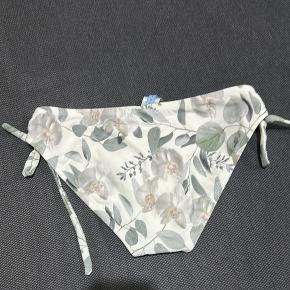 ANTONIO MELANI Floral Bikini Bottom - Green and Cream - Picture 3 of 5